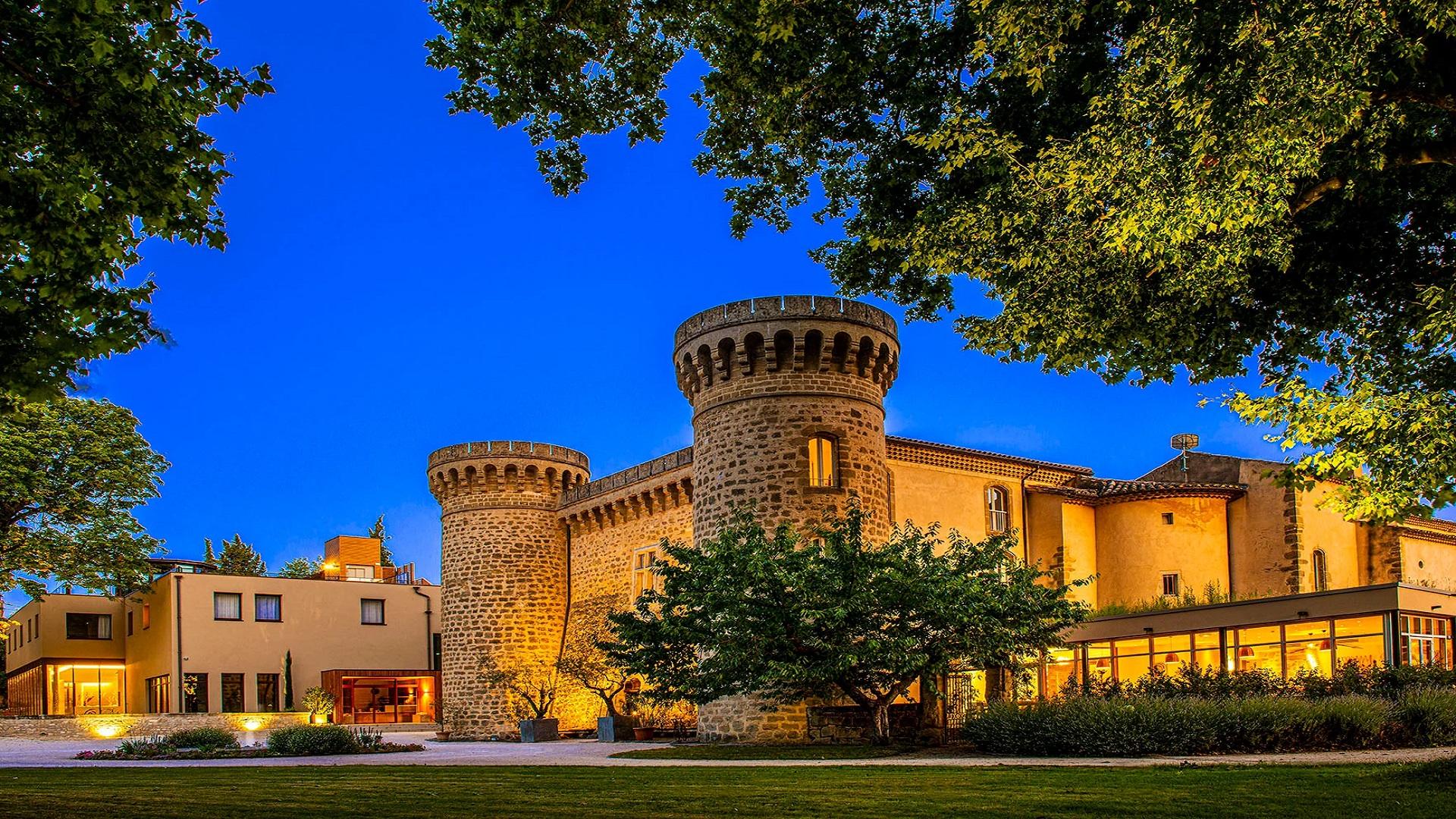 Chateau-de-Massillan-vuacluse-provence-orange-seminaires