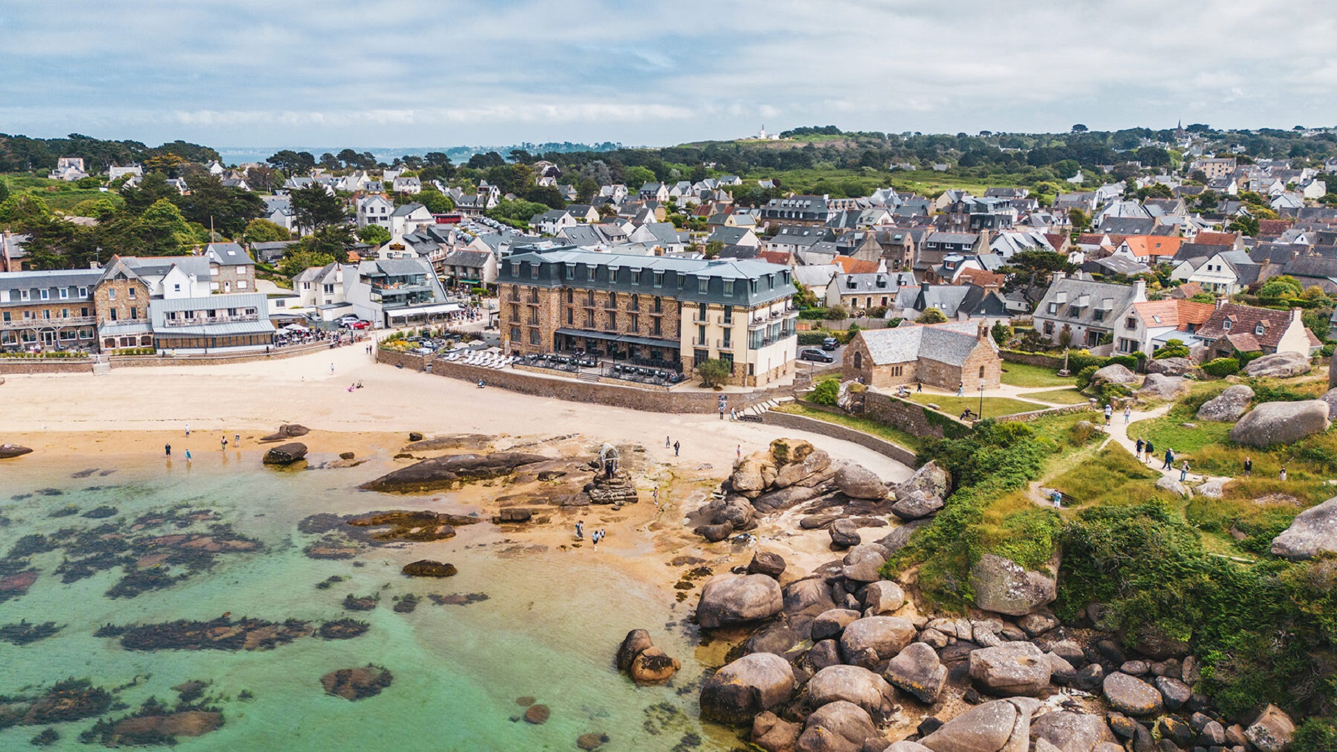 castel-beau-site-perros-guirec-bretagne-drone