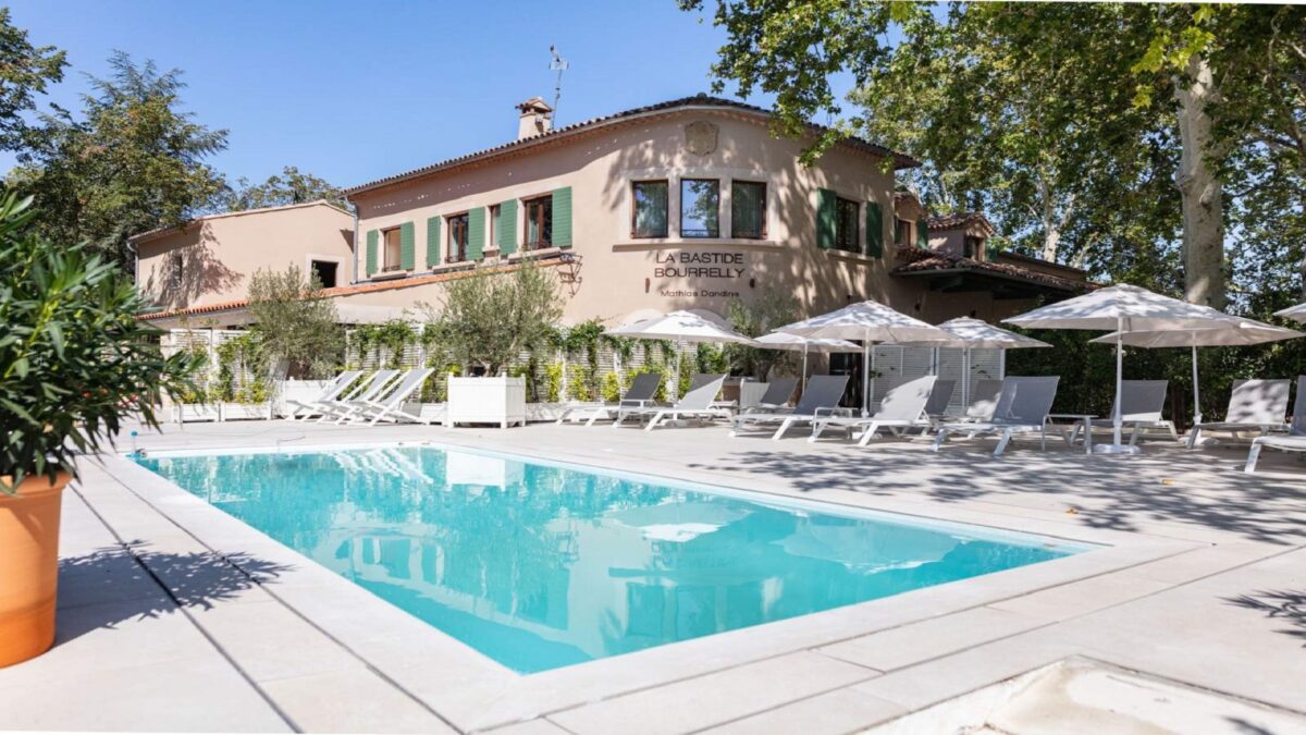 la-bastide-bourrelly-mathias-dandine-aix-en-provence-piscine